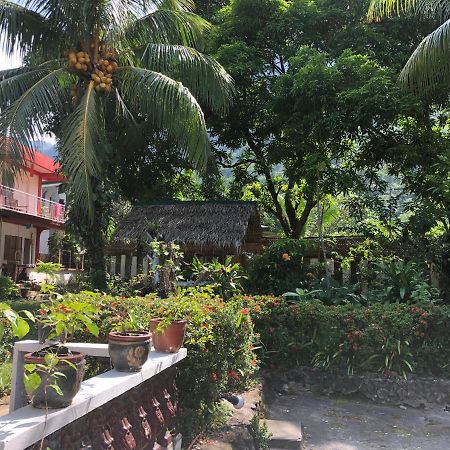 Puerto Galera Hostel Exterior photo